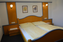 Schlafzimmer 5