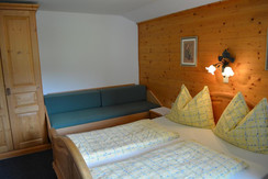 Schlafzimmer 11