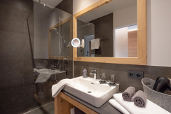 Stoaberglodge_Wieben_21_St_Ulrich_Badezimmer