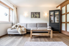 Groß (©defrancesco_Suite_Spielberg-80)