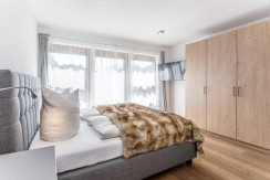 Groß (©defrancesco_Suite_Spielberg-15)