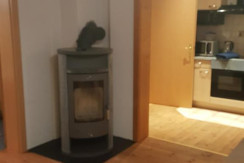 Wohnzimmer mit Kamin