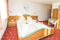 4-8 Pers. Wohnung Schlafzimmer